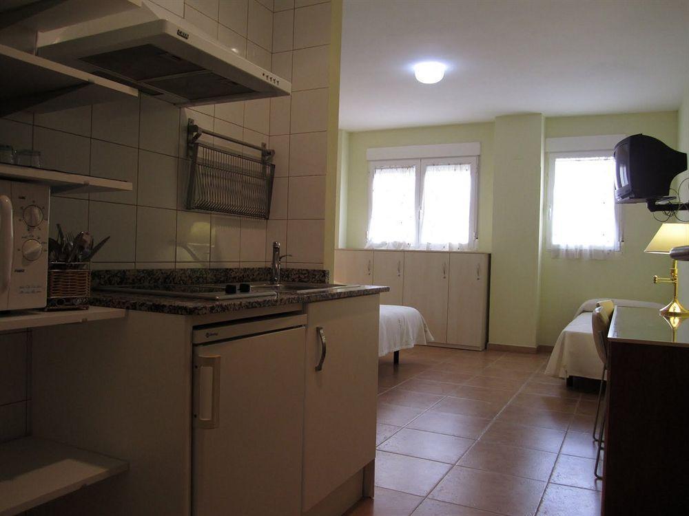Hostal El Estudio Almansa Exterior photo