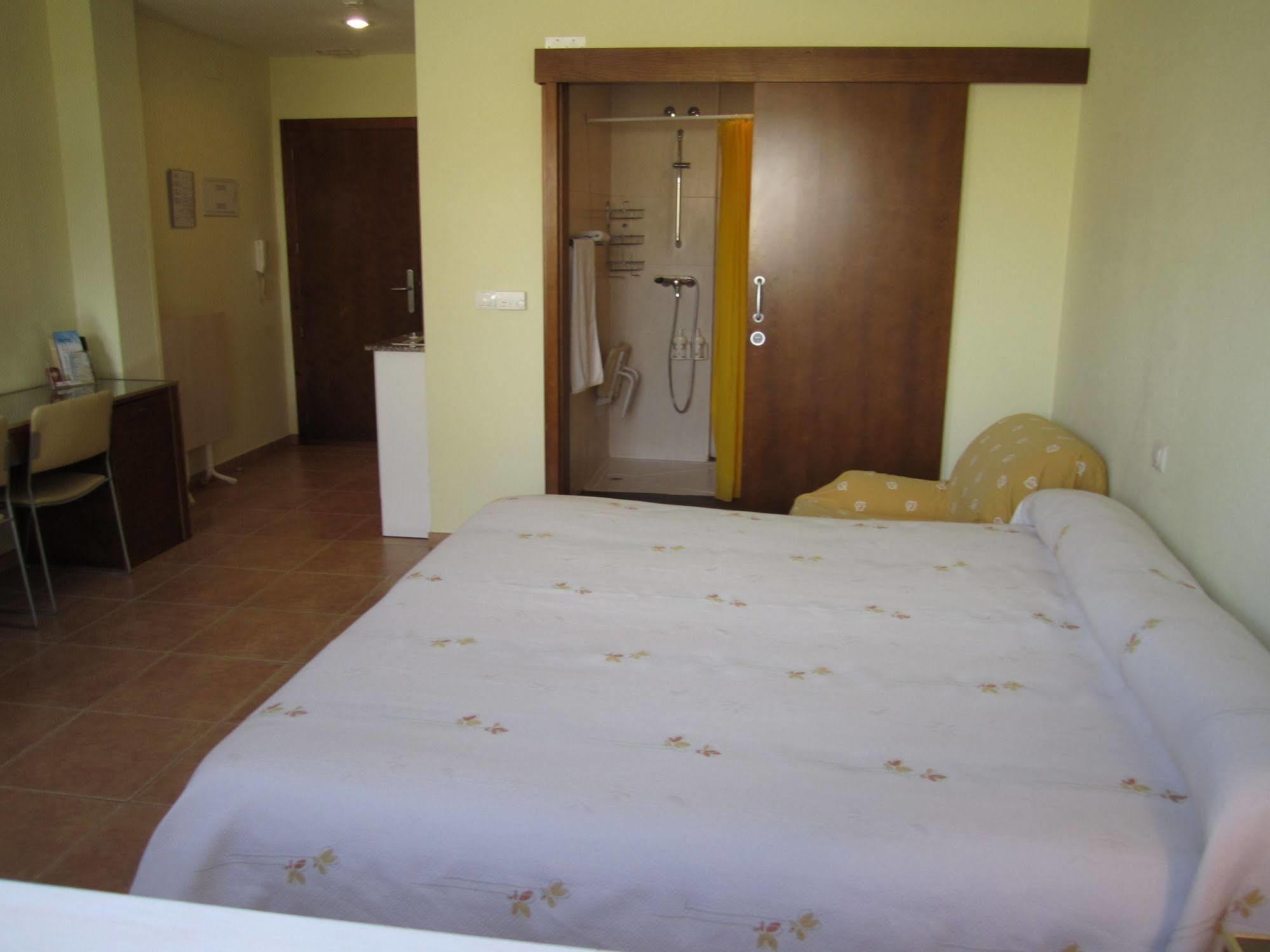 Hostal El Estudio Almansa Exterior photo
